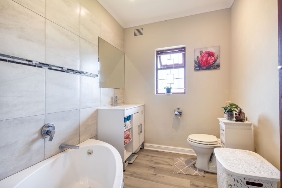 4 Bedroom Property for Sale in Old Place Western Cape